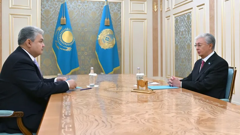 Токаев принял вновь назначенного министра иностранных дел