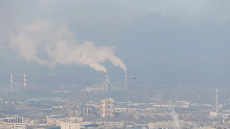 НМУ: синоптики предупредили жителей пяти городов Казахстана