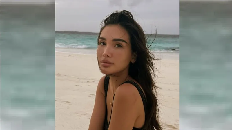 "Карманный супруг": шуточный пост Айжан Байзаковой понравился казахстанцам