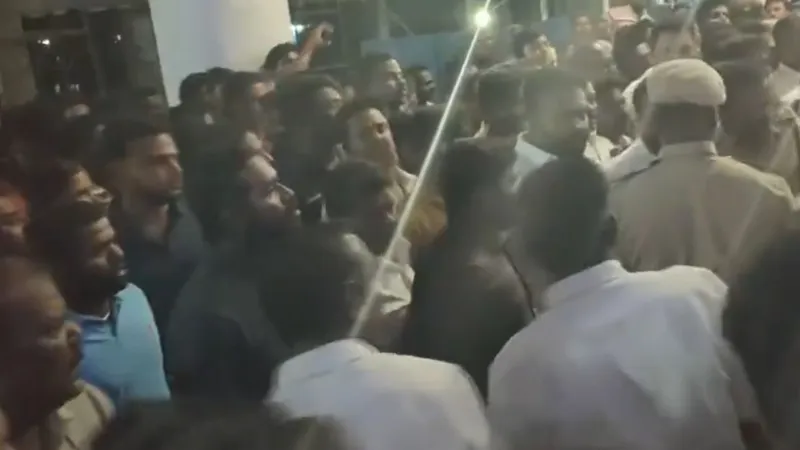 Толпа буквально затоптала несколько десятков человек во время митинга в Индии