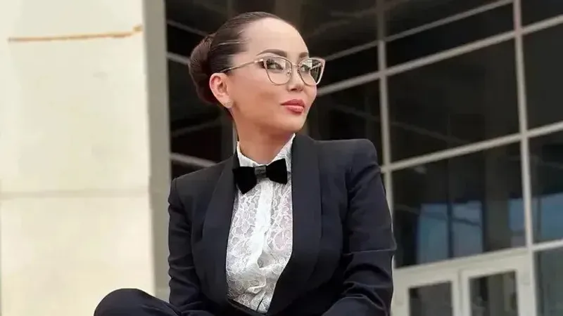 Баян Алагузова выпустила песню в поддержку ФК "Кайрат"