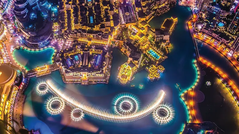 В ОАЭ откроется один из самых больших фонтанов в мире