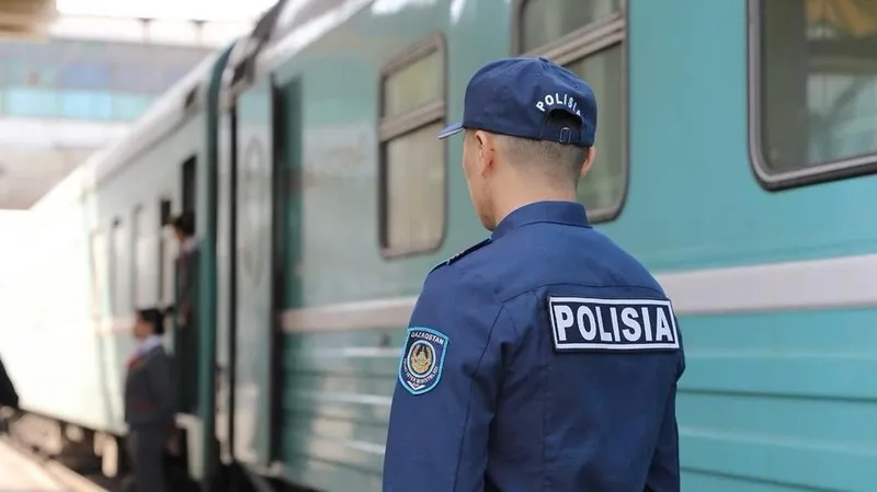 Электропоезд из Кокшетау в Астану стал "жертвой" молодой казахстанки