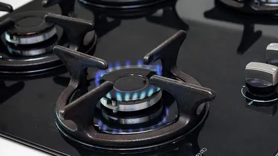 Пассажир самолета Шанхай - Сингапур во время полета вспомнил, что забыл выключить дома газ, фото - Новости Zakon.kz от 30.09.2025 07:30