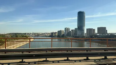 Вандализм, протесты и бесплатный проезд: стоит ли казахстанцам путешествовать в Сербии, фото - Новости Zakon.kz от 30.09.2025 14:24