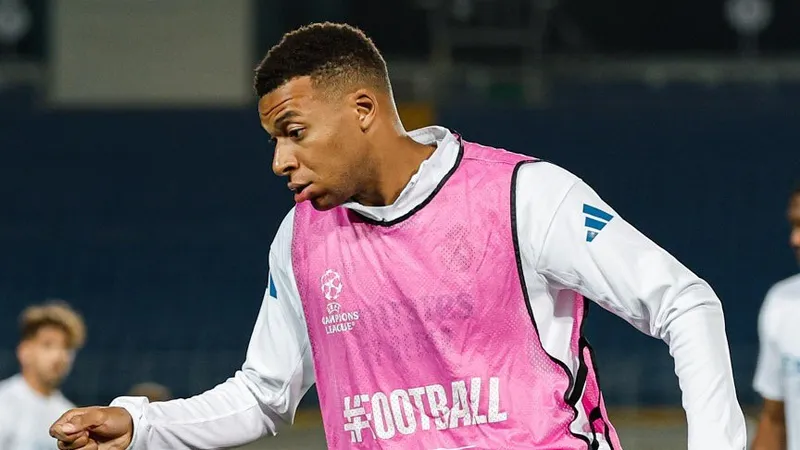 "Реал" поделился новыми кадрами из Алматы