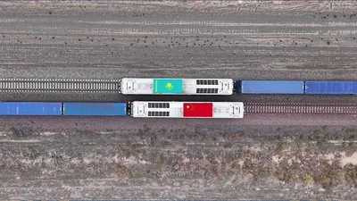 эксперты оценили запуск второй линии железной дороги Достык - Мойынты, фото - Новости Zakon.kz от 30.09.2025 20:48