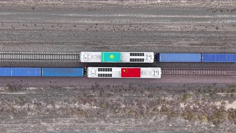 Казахстан использует свое положение для укрепления связи между Азией и Европой – эксперты