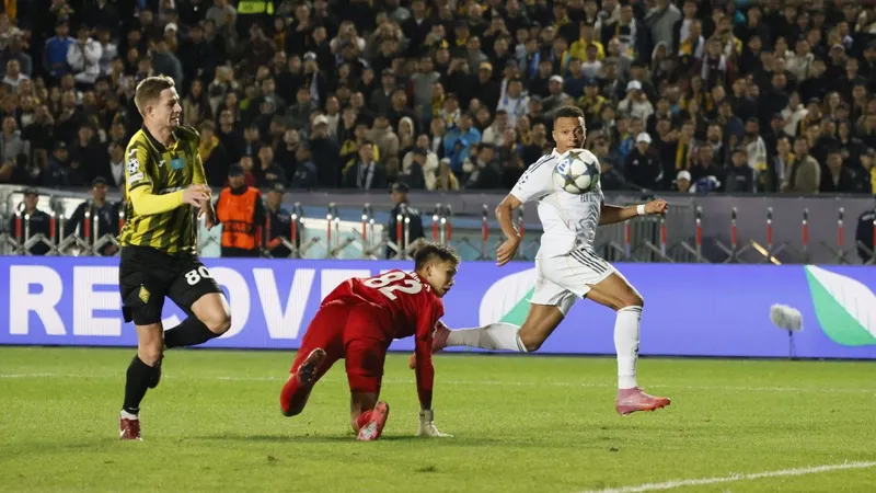 Хет-трик Мбаппе принес крупную победу "Реалу" над "Кайратом"