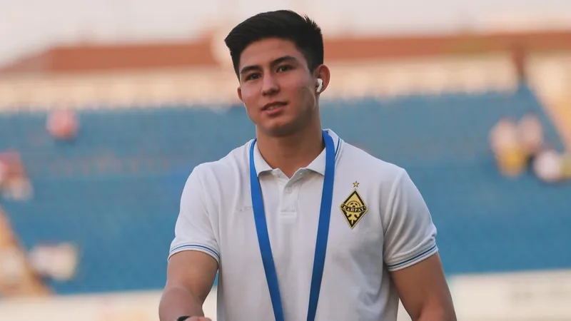 "Ты – будущее футбола!": Дастан Сатпаев вышел на связь после разгрома и получил волну поддержки