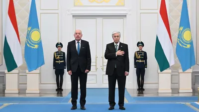 президент Венгрии Тамаш Шуйок, президент РК Касым-Жомарт Токаев, фото - Новости Zakon.kz от 02.10.2025 16:37