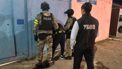 полиция задержала студента в Уральске, фото - Новости Zakon.kz от 02.10.2025 21:48