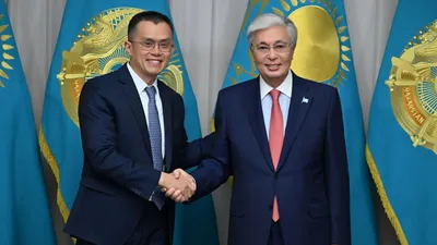 основатель компании Binance Чанпэн Чжао, президент РК Касым-Жомарт Токаев, фото - Новости Zakon.kz от 02.10.2025 15:36