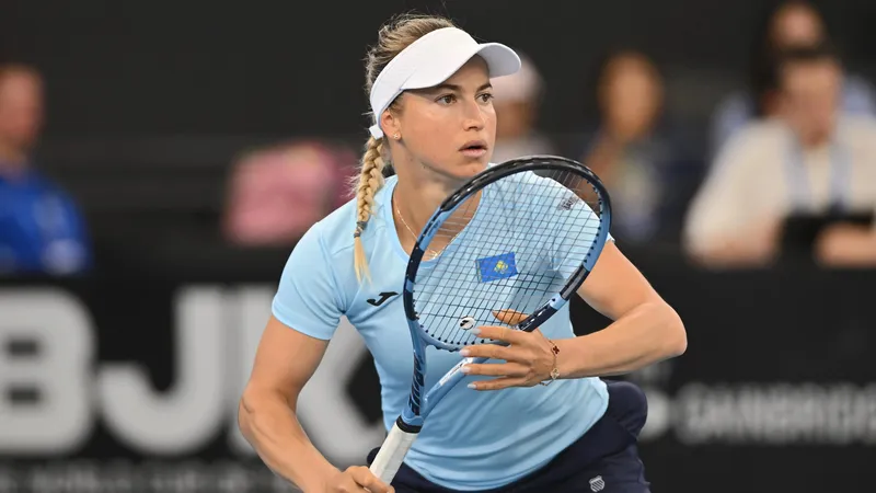 Юлия Путинцева разгромила соперницу за 11 минут на турнире в Китае