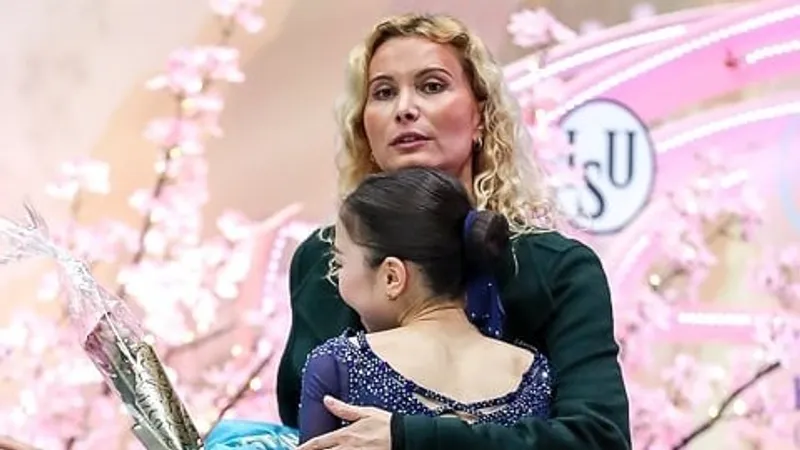 Элизабет Турсынбаева и Этери Тутберидзе встретились спустя несколько лет