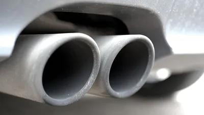 выхлопная труба, фото - Новости Zakon.kz от 06.10.2025 09:27