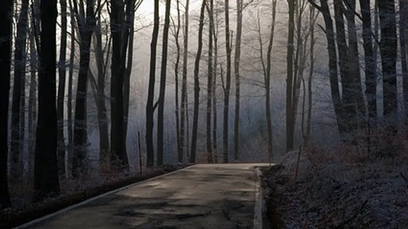 На вторник в ряде областей Казахстана объявили штормовое предупреждение