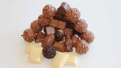 конфеты из шоколада, фото - Новости Zakon.kz от 06.10.2025 15:33