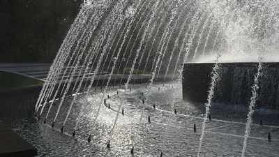 Фонтан, Алматы, аким, Дархан Сатыбалды , фото - Новости Zakon.kz от 08.10.2025 01:06