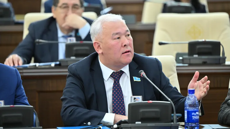 Абенов, депутат, Мажилис, фото - Новости Zakon.kz от 07.10.2025 17:20