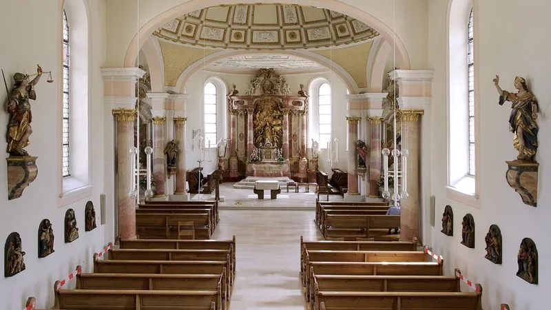 Уборщица пожаловалась на перуанского епископа из-за наличия у него любовниц