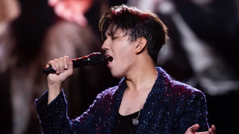 Димаш поблагодарил всех после концерта в Америке