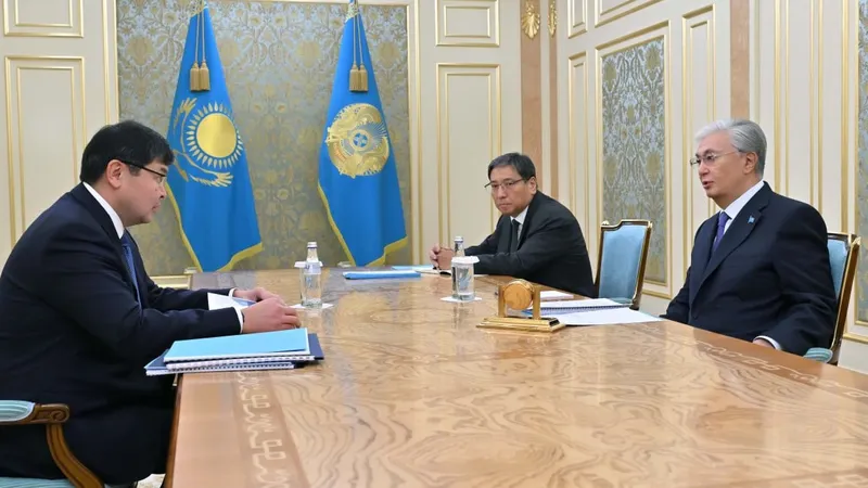 Токаев принял министра Мади Такиева