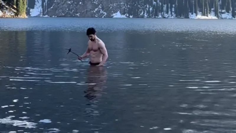 Павел Дуров показал, что нашел во время купания в Кольсае