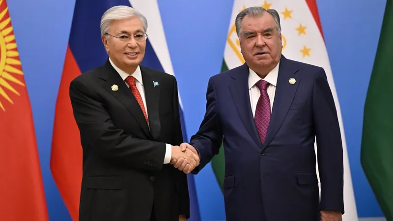 Токаев в Душанбе: прибытие во Дворец приемов и совместное фото участников саммита показала Акорда