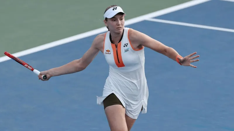 Рыбакина прошла в четвертьфинал "Мастерса" и ждет битвы с Соболенко