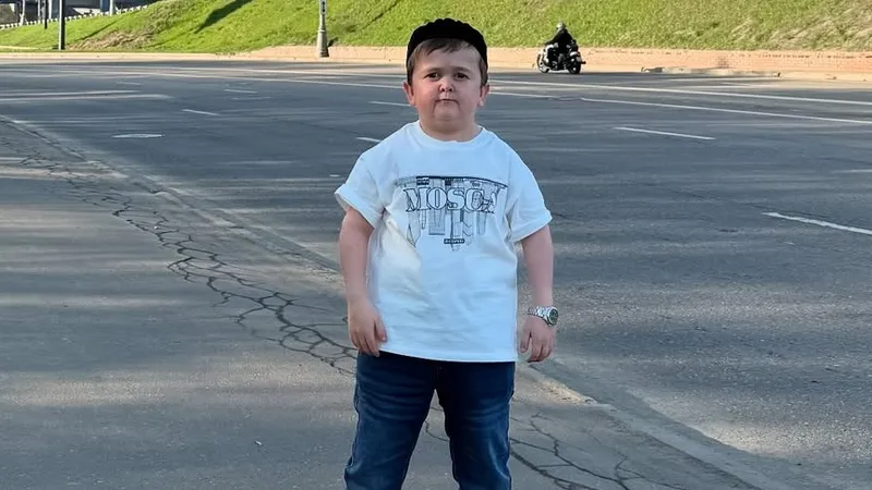 Хасбик продвигает бренд Supreme