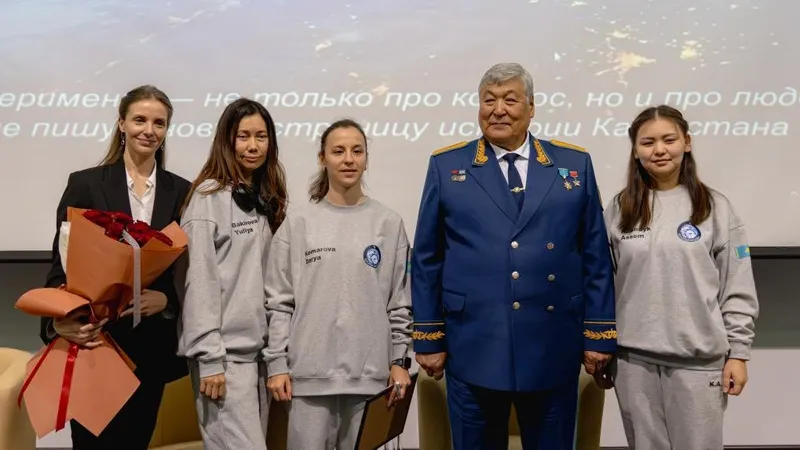 Первый эксперимент женского космического экипажа завершен в Казахстане