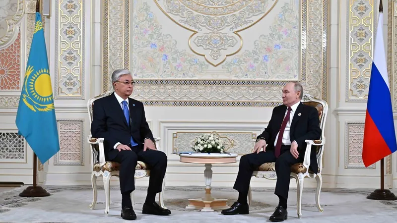 Касым-Жомарт Токаев провел встречу с Владимиром Путиным в Душанбе