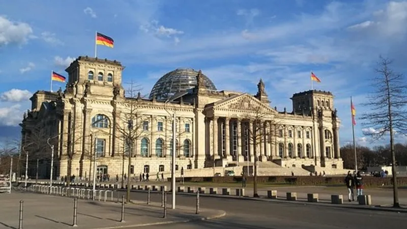 Двум депутатам грозят уголовные дела после того, как бундестаг лишил их неприкосновенности