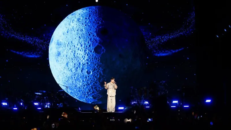 "Шедевр от Димаша": младшая сестра артиста поделилась кадрами его триумфа в Мексике