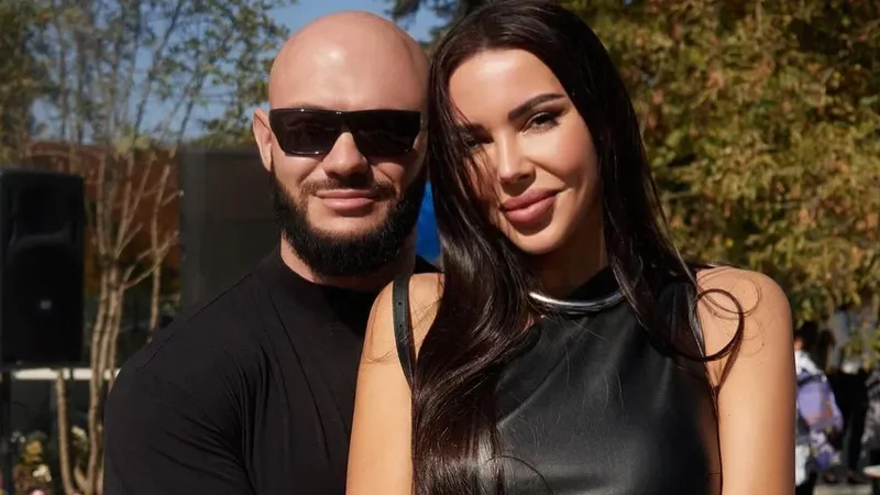 "Меня не любили": после новостей о разводе Самойлова делает признание, Джиган отвечает ей песней