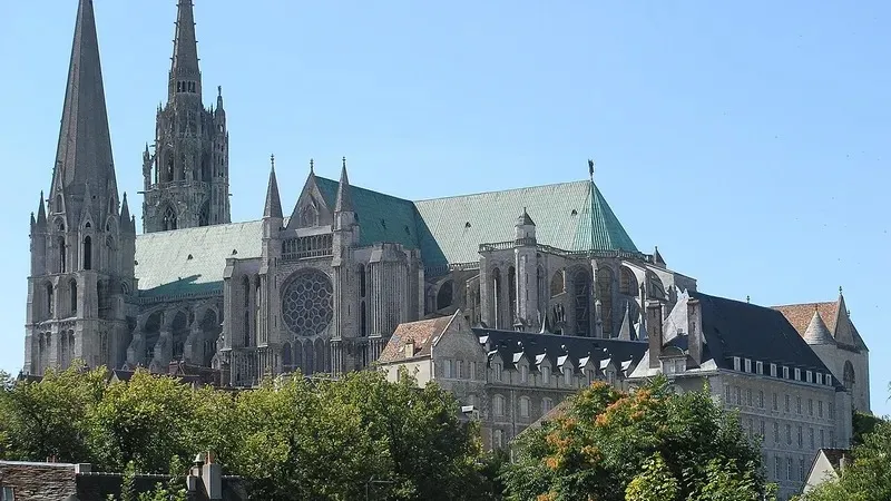 Парижан предупредили о готовящейся бойне в Соборе Парижской Богоматери