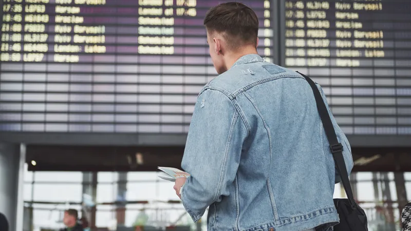 Израильский подросток без билета  и документов пытался улететь в Нью-Йорк