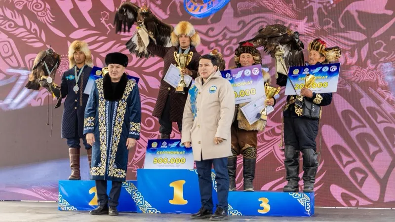 В ВКО собрались мастера соколиной охоты со всего мира