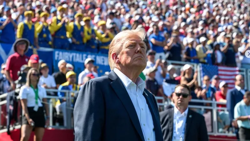 Трамп объявил о введении 130% пошлин на китайские товары