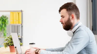 проблемы с сердцем из-за сидячей работы, фото - Новости Zakon.kz от 11.10.2025 09:51