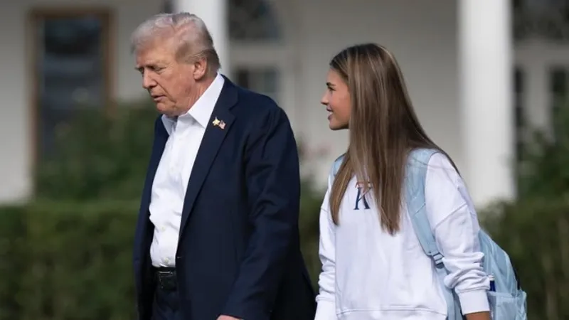 Внучка Трампа показала, как играет в гольф с дедом под Скриптонита