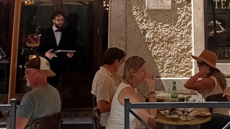 Из-за высокой аренды в Италии закрылось кафе, где Гоголь писал "Мертвые души"