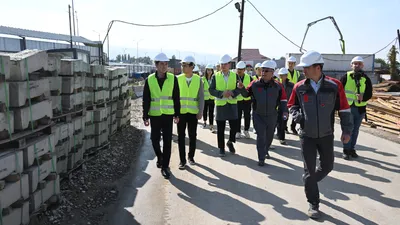 студенты, строительство метро, фото - Новости Zakon.kz от 13.10.2025 11:47