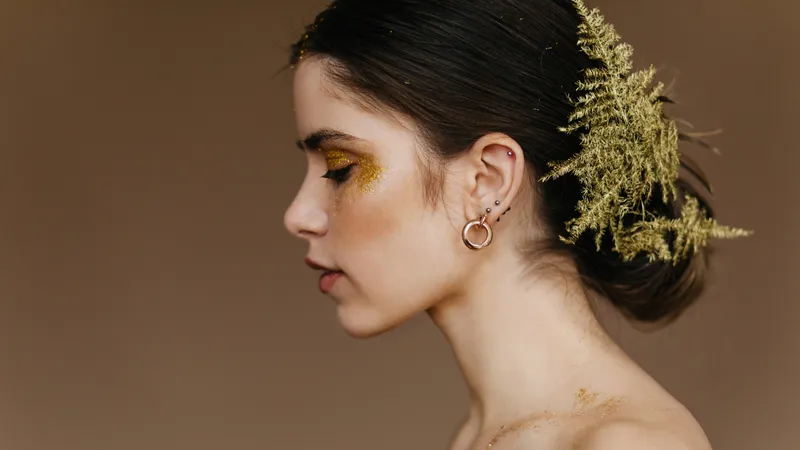 Астрологи рассказали, какие украшения подходят всем знакам зодиака