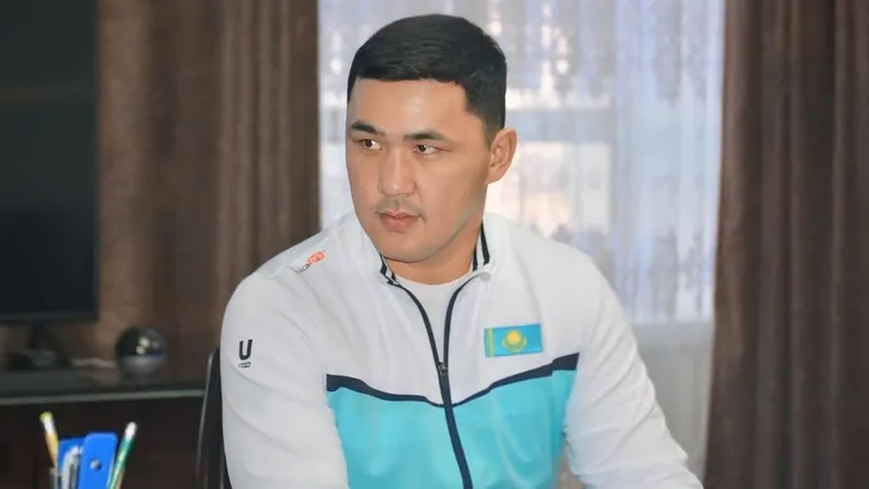 Двукратный чемпион по боксу "уничтожил" оппонента на чемпионате Казахстана