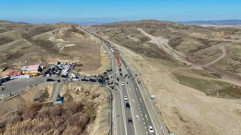 В Казахстане открыли республиканскую дорогу Калбатау – Майкапшагай