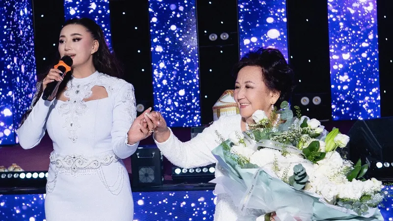 Мадина Садвакасова показала, с каким размахом отметила 70-летие мамы и кого из звезд пригласила