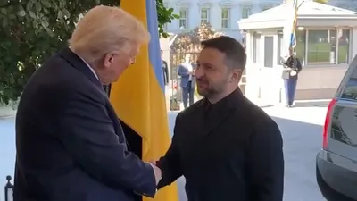 Белый дом опубликовал снимок, сделанный во время встречи Трампа и Зеленского, фото - Новости Zakon.kz от 18.10.2025 01:43