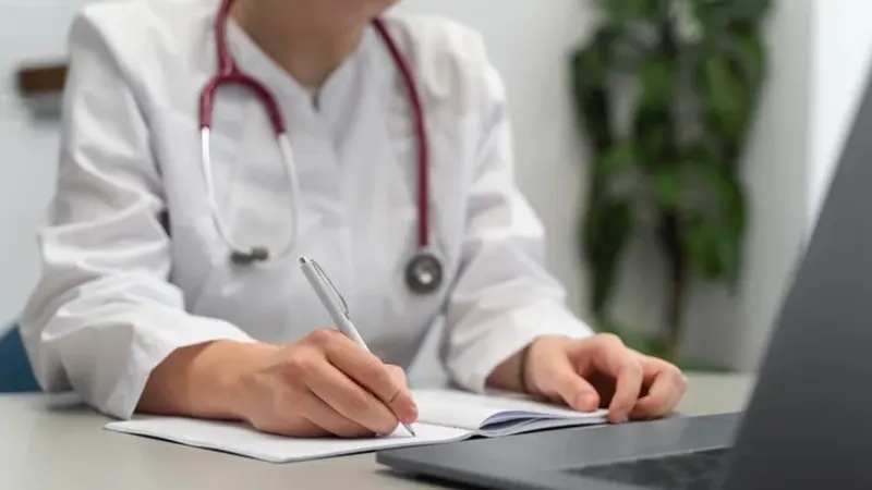 Гибель годовалого ребенка в больнице расследуют в Алматы